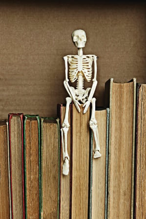 skeleton_books